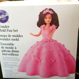 Wilton wonder mold pan set